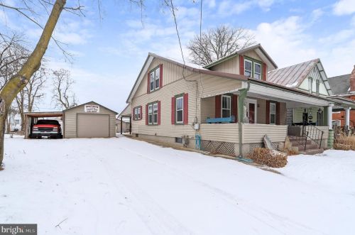 253 Walnut St, Lees Cross Roads, PA 17257-2019
