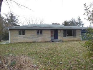 1215 Pickwick Pl, Blmgtn IN  47401-6135 exterior
