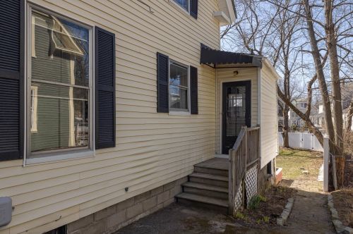 32 Hill St, Dover NH  03820-3111 exterior