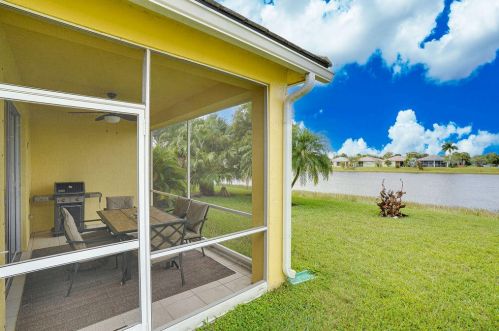 9833 Eastbrook Cir, Fort Pierce FL  34987-2431 exterior