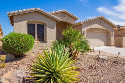 25011 Golfview Dr, Chandler, AZ 85248-7371