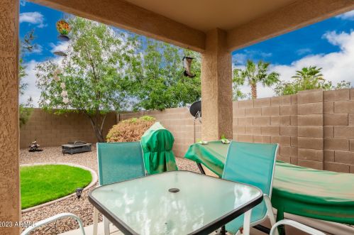 967 Leslie Ave, San Tan Valley AZ  85140-4439 exterior