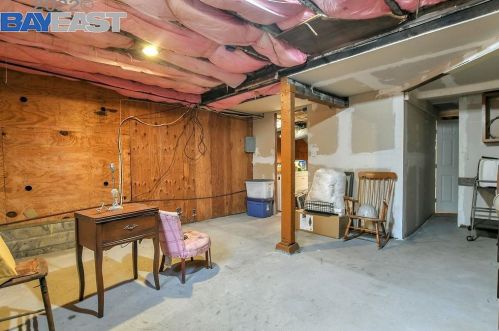 1231 Adeline St, Oakland CA 94607-2810 exterior