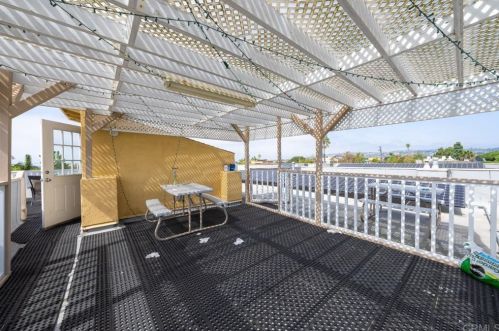 3555 Promontory St, San Diego CA 92109-6634 exterior