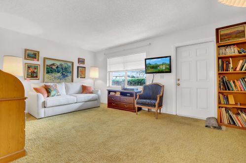 2315 Lowson Blvd, Delray Beach, FL 33445-8754