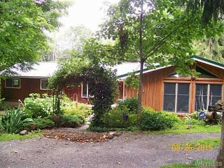 2152 Standish Rd, Cowlesville, NY 14011-9620