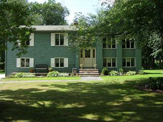 21 Cherrywood Dr, Smithfield RI  02828-2603 exterior