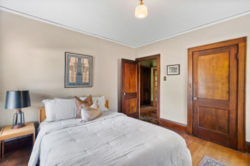 1819 Beverly Rd, Milwaukee WI 53211-2504 exterior