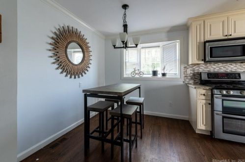 20 Myron Ave, Bridgeport CT  06606-4920 exterior