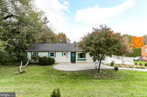 2325 Raleigh Dr, Lancaster, PA 17601-2980