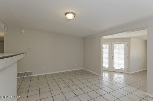 6633 Mary Dr, Tucson AZ  85730-1650 exterior