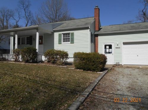 1263 Donohoe Rd, Latrobe, PA 15650-5367