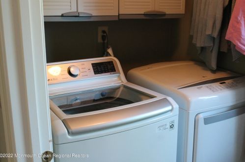 38 Pagoda Ln, East Freehold NJ  07728-4157 exterior