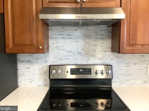 4030 Frosthoffer Ave, Camden NJ  08109-1521 exterior