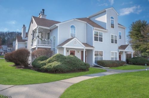 11 Homestead Ln, Lincoln Park, NJ 07035-2042