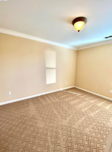 1480 Red Ribbons Ln, Manteca CA  95337-7925 exterior