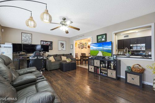 10850 Brookside Dr, Sun City AZ 85351-1013 exterior