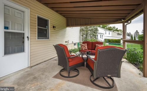 140 Windsor Ave, Southampton PA  18966-3334 exterior