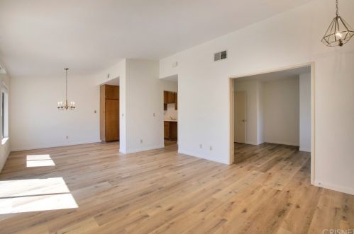 25672 Lupita Dr, Santa Clarita, CA 91355-2251