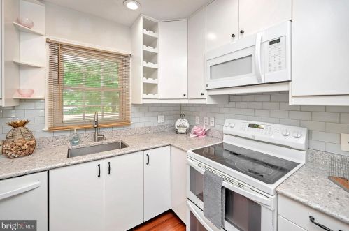 6103 Windsor Dr, Fredericksburg VA  22407-5036 exterior