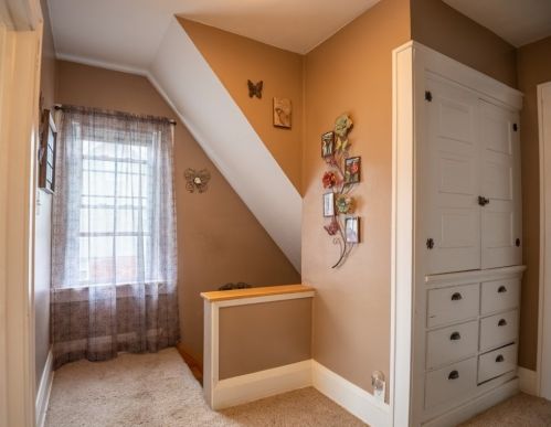 160 White Ave, Hermitage PA  16146-3082 exterior