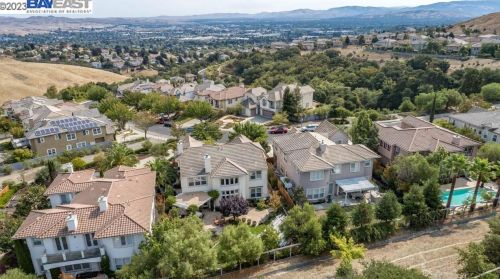 10864 Inspiration Cir, Pleasanton CA  94568-5562 exterior