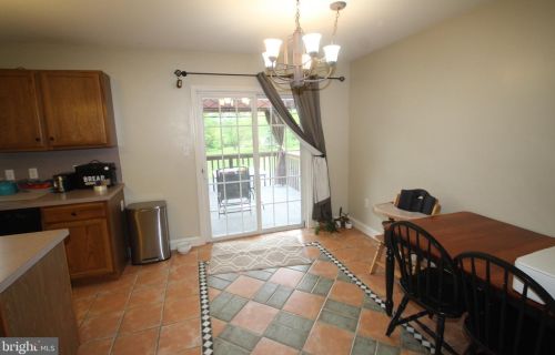 834 Knl Dr, Mount Joy PA  17552-9410 exterior