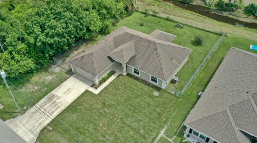 992 Cairo Ave, Fort Pierce, FL 34953-3283