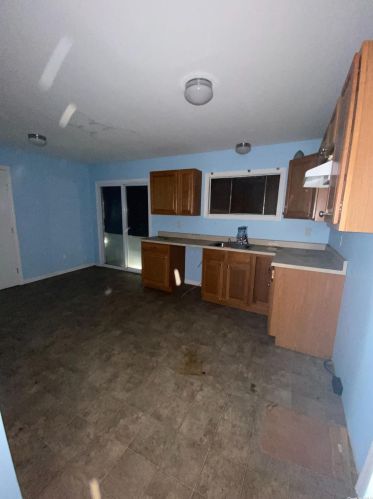 1 Floral Dr, Amityville NY  11701-1608 exterior