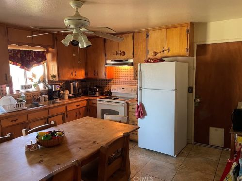 7190 Almond Ave, Winton CA  95388-9325 exterior