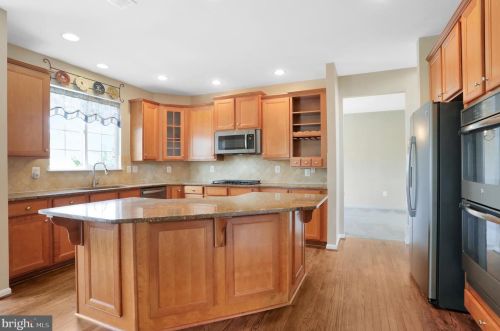 125 Victoria Ln, Charles Town WV  25414-5984 exterior