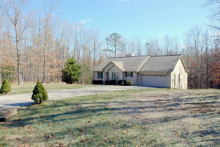 15 Carnoustie Dr, Crossville, TN 38558-7547