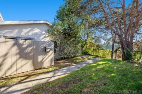 7851 Camino Glorita, San Diego, CA 92122-1803