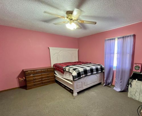 6 Hampton Ct, Washington Court House OH  43160-2802 exterior