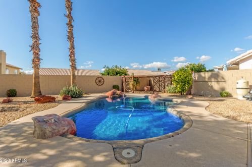 11924 67 Dr, Peoria AZ 85383-7104 exterior
