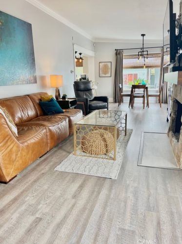 112 Yorktown, Newport Beach CA  92660-6144 exterior