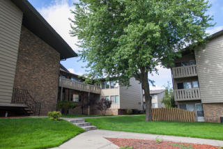 4024 Main St, Racine, WI 53402-3117