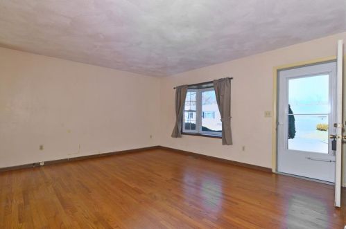 23 Rosemont Ave, Cumberland RI  02864-7518 exterior