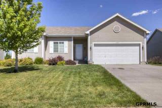 1907 Ridgeview Dr, Omaha NE  68046-8085 exterior