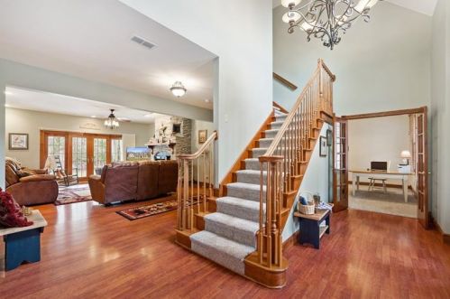 528 Hahn Rd, Canonsburg, PA 15317-5425