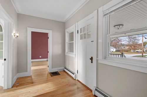 640 Mast Rd, Goffstown NH  03045 exterior