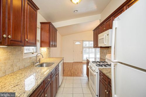 1557 Pulaski Dr, Blue Bell, PA 19422-3627