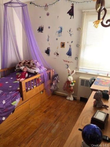 257 Bixley Heath, Lynbrook NY  11563-2918 exterior