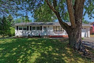17 Wertman Ln, Albany, NY 12211-2105