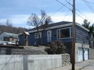 344 Goebel St, Berlin, NH 03570-2319