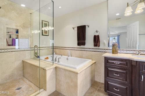 2231 Victoria Ave, Oxnard CA  93035-2930 exterior