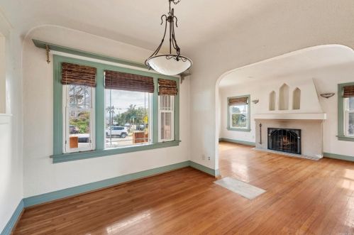 1204 Edgemont St, San Diego CA 92102-1740 exterior