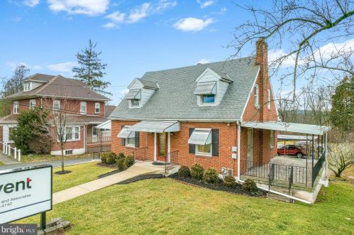 2879 High St, Pottstown, PA 19464-3121