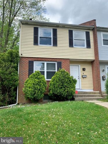 8 Bristol Way, New Castle, DE 19720-3906