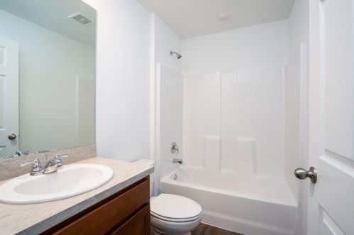 1901 South Buttonwood Dr, Fort Pierce FL 34952-6971 exterior